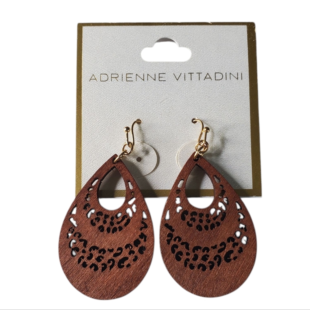 Adrienne Vittadini Brown Teardrop Wood Earrings NWOT